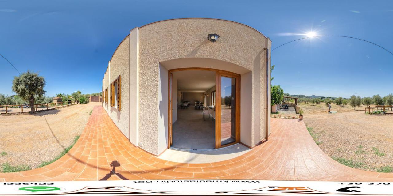 Agriturismo Il Vecchio Olivo Castagneto Carducci Eksteriør billede
